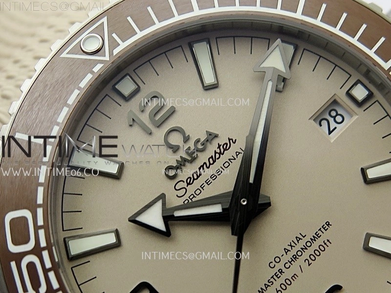 Planet Ocean 600M 43.5mm Bronze Color Ceramic Bezel SS VSF 1:1 Best Edition Sand-Blasted Beige Dial and Rubber Strap A8900